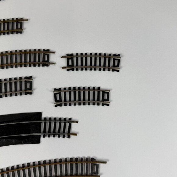 Vintage HO Scale Atlas Train Tracks Mixed Lot Of 23 Curved Pieces 2 Short curve - Picture 5 of 5